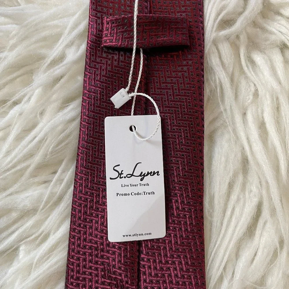 St. Lynn dark red patterned neck tie 100% silk NWT